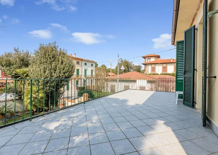 בית נופש Il Gladiolo - Focette 100m From Sea - Happy